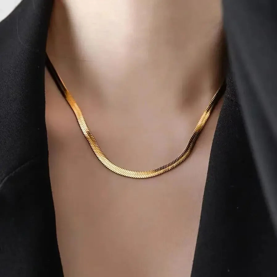 18K Gold Plated 4mm Flat Chain Choker Necklace for Women – 40cm Clavicle Jewelry