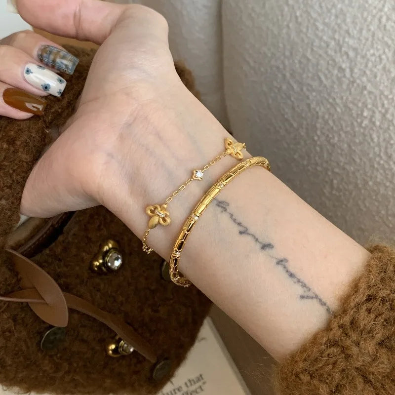 Antique Gold Snake Bracelet with Diamond Inlaid for Women