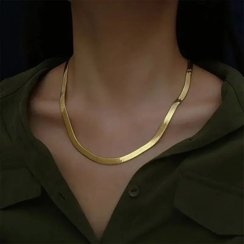 18K Gold Plated 4mm Flat Chain Choker Necklace for Women – 40cm Clavicle Jewelry